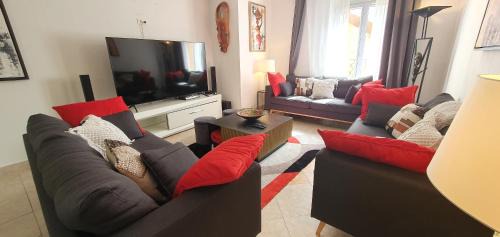 Brunoy Apartment | COQUELICOT - Spacieuse maison 172m2 - 4 chambres - Parking Privé & Wifi Gratuit