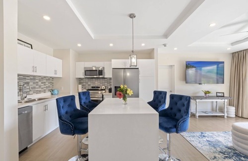 Little Battaleys Condo | Coral Beach by Blue Sky Luxury