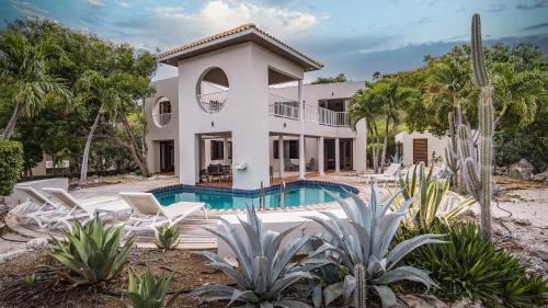 St. Marie Villa | Coral Estate Villa 19 - architectural eye-catcher with private pool