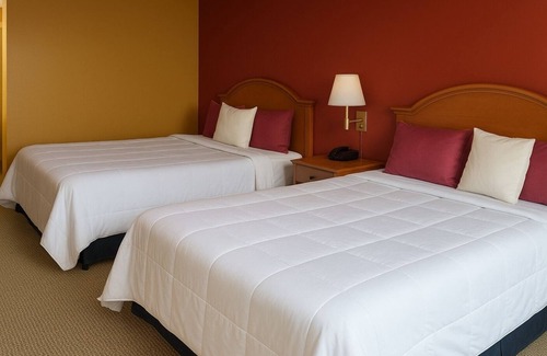 Anthony Hotel | Coratel Inn & Suites by Jasper Anthony-Deluxe 2 Queen Bed Non-Smoking
