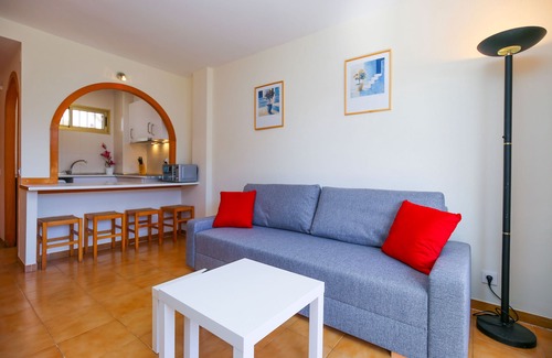 Salou City Centre Apartment | CORDOBA HomeStay By Turismar