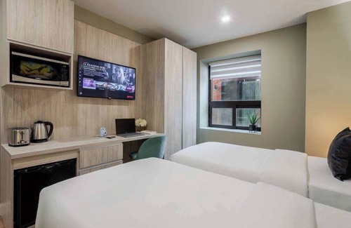 Gay Village Hotel | Core Duo – Berri-UQAM Nest