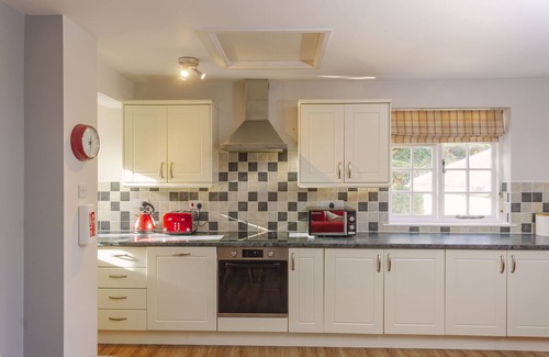 Tawstock Cottage | Corffe Cottages, Sunny Devon escape, sleeps 4, heated indoor pool