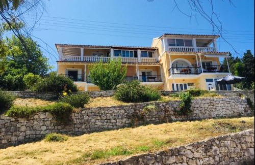 Kassiopi Apartment | Corfu island KASSIOPI’S best sea view apartment
