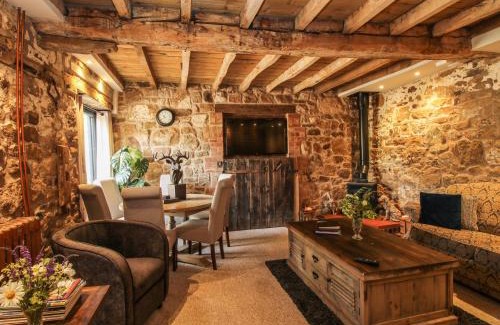 Wall-under-heywood House | Corn House