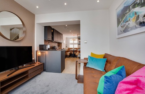 The Lanes House | Corner Cottage - Three Bedroom House, Sleeps 6