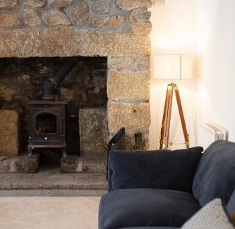 Helford Passage House | Cornish Cottage - Sleeps 8/9