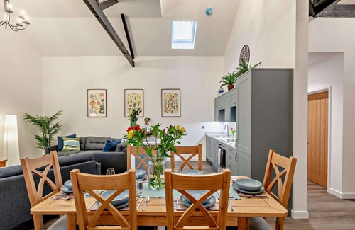 Kenn House | Cornmill - Orange Elephant