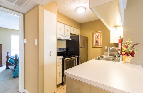 Ellendale Condo | Corporate style rental 30 day minimum