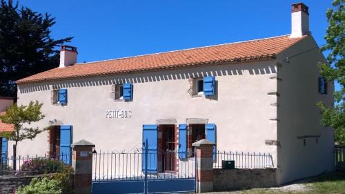 L'Aiguillon-sur-Vie House | Corps de ferme spacieux avec grand jardin, 10 personnes