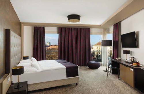 Pecs Hotel | Corso Hotel Pécs