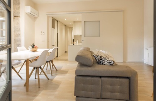 Old Town Apartment | Cort Reial 1B - Holiday Apartment Rental in Girona | Bravissimo
