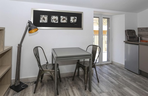 Corte Apartment | Corte center, air conditioning, elevator. the best!