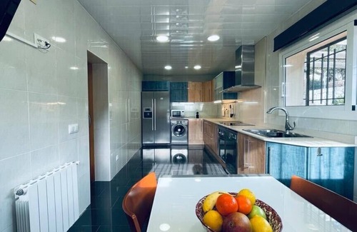 Vidreres House | Costa Brava holiday home with garden, pool and sports court. ideal families