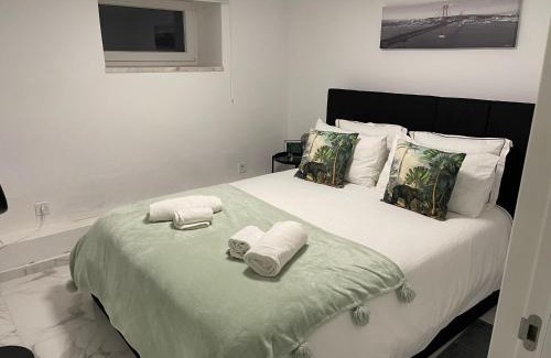 Costa de Caparica Hotel | Costa Paradise Beach