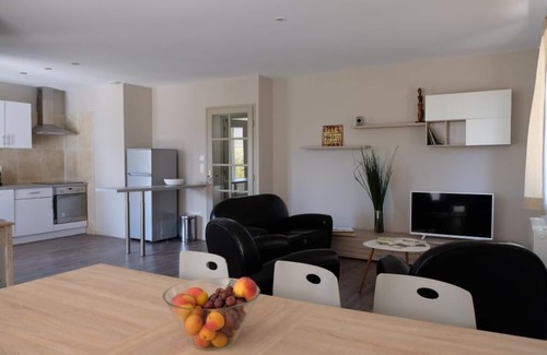 Cornillon Apartment | Coste Investissement - Le vieil olivier 2