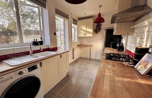 Downham House | Cosy 2-Bedroom Home with Large Private Garden