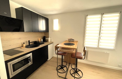 Bas de Venoix Apartment | Cosy 2-room apartment with private parking
