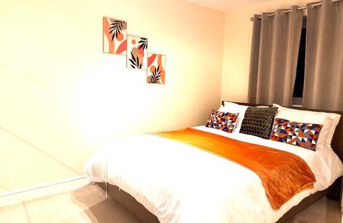 Havering House | Cosy 3 bedroom spacious House