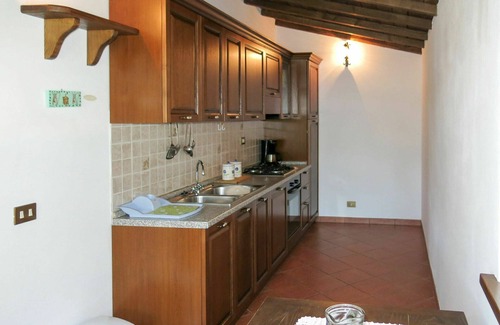Fabbriche di Vallico Villa | Cosy apartment in villa for 12 people with WIFI, private pool, TV, patio, pets allowed and parking