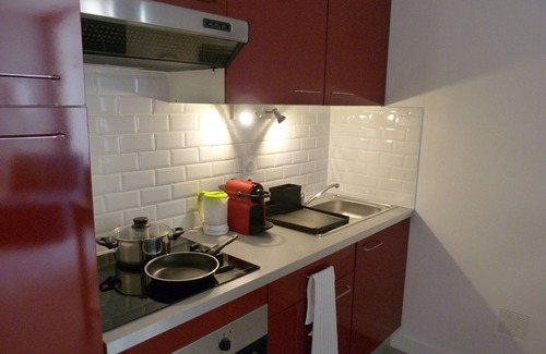 Mer Apartment | Cosy apartment 10 minutes from Chambord. Near CNPE and Mer warehouses.