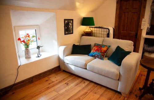 Headford Apartment | Cosy Apartment/Explore The Area/Enjoy our Pub