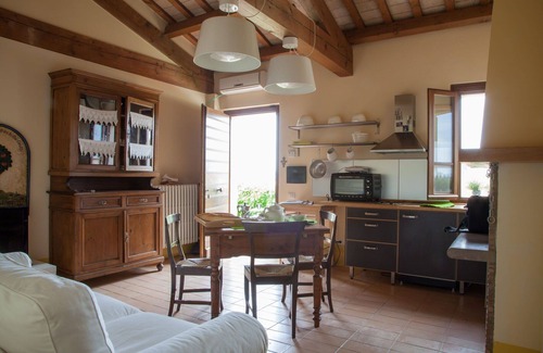 Fossombrone Other | Cosy apartment for 3 guests with A/C, pool, WIFI, TV and pets allowed
