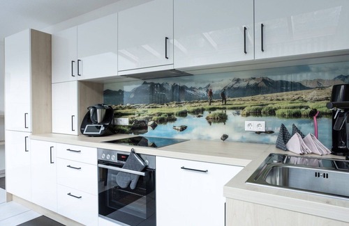 Runhof Apartment | Cosy apartment for 8 guests with WIFI, A/C, TV, terrace and pets allowed