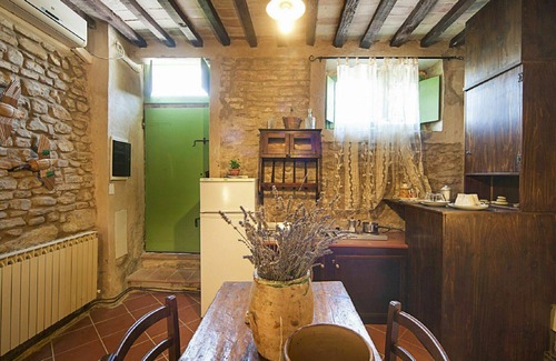 Granarola Apartment | Cosy apartment for 2 guests with A/C, pool, WIFI, TV, patio and pets allowed