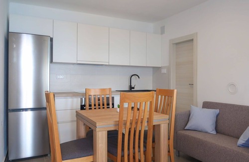 Stinica Apartment | Cosy apartment for 3 people with A/C, WIFI, TV, terrace and parking