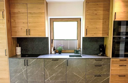 Leogang Apartment | Cosy apartment for 4 people with WIFI, TV, terrace, pets allowed and panoramic view