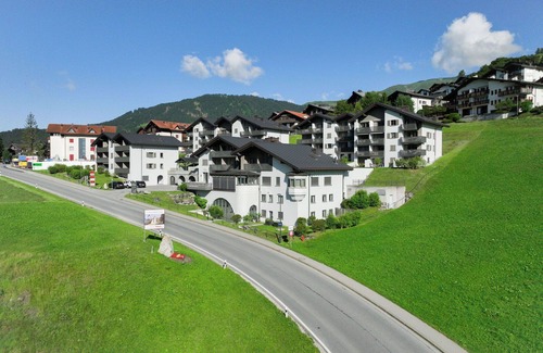 Falera Apartment | Cosy apartment for 5 guests with WIFI, pool, TV, balcony, panoramic view and parking