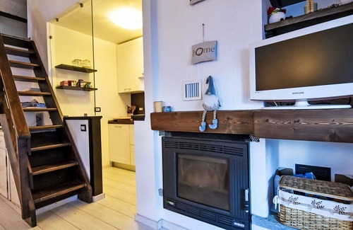 Madesimo Apartment | Cosy apartment for 5 people with WIFI, TV, balcony and parking