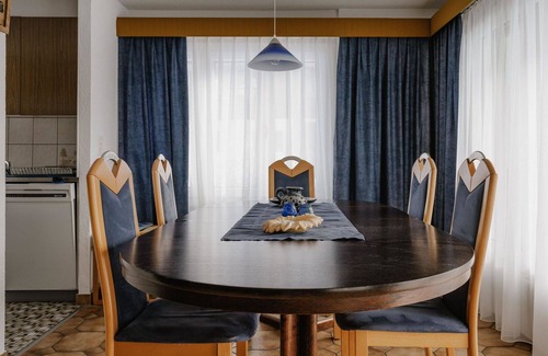 Reckingen Apartment | Cosy apartment for 4 guests with WIFI, TV, balcony and pets allowed