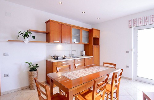 Brda Apartment | Cosy apartment for 5 people with WIFI, A/C, pool, TV, patio and panoramic view