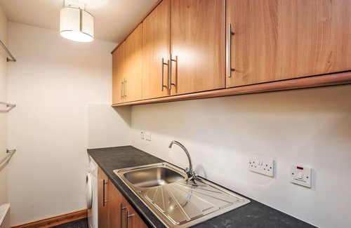 East Lewiston House | Cosy apartment in villa for 6 people with WIFI, TV, patio and panoramic view