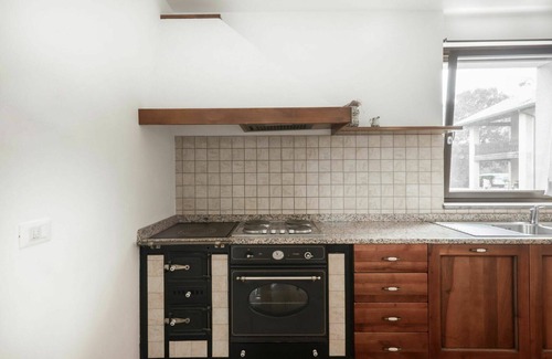 Povoletto House | Cosy apartment in villa for 4 guests with WIFI, pool, A/C, TV, terrace, pets allowed and parking