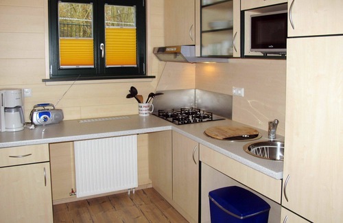 Bad Emstal House | Cosy apartment in villa for 3 guests with WIFI, pool, TV, terrace, pets allowed and parking