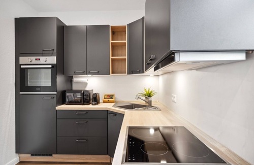 Western Ring Area Apartment | Cosy apartment near the city center. Netflix/Disney+