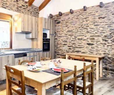 Viana do Bolo Apartment | Cosy Apartment with Mountain View in Mourisca - 65 sqm