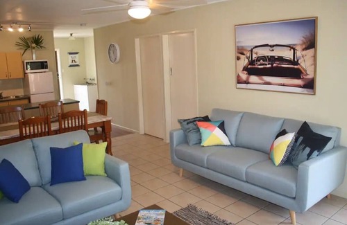 Woorim Cottage | 🏄 Cosy Beach House 🏖️ 300 metres to the Surf 🐬