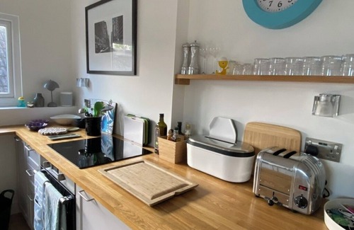 Twickenham Riverside Apartment | Cosy, Bright, Scandinavian apartment in London (St Margaret's/Richmond)