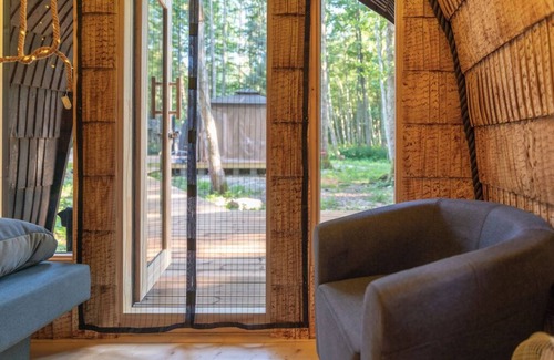 Kardla RV Rental | Cosy camping with front space and bedroom/heated pool