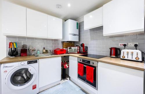 West Kensington Apartment | Cosy Comfortable 3br3ba In West Kensington B