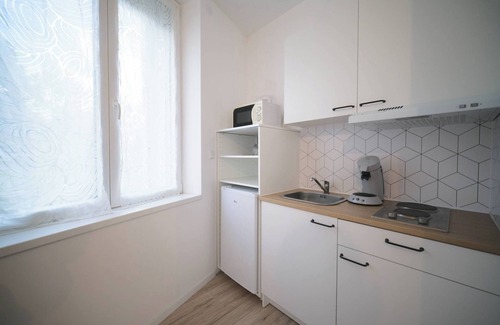 Mulhouse Apartment | Cosy, comfortable studio close to town center and transport (4)