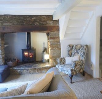 Middleton Cheney House | Cosy Cottage