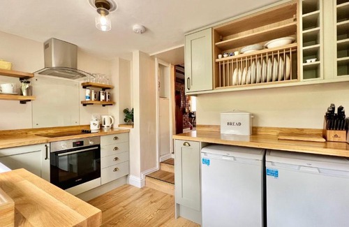 Wellington House | Cosy Cottage