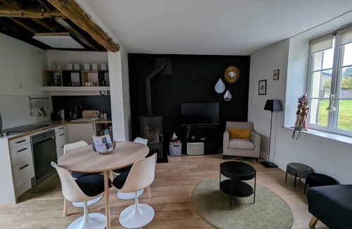 Apremont House | Cosy cottage near Polo, golf course, Apremont forest