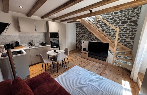Saint-Flour Apartment | Cosy Duplex - Equipped & Central