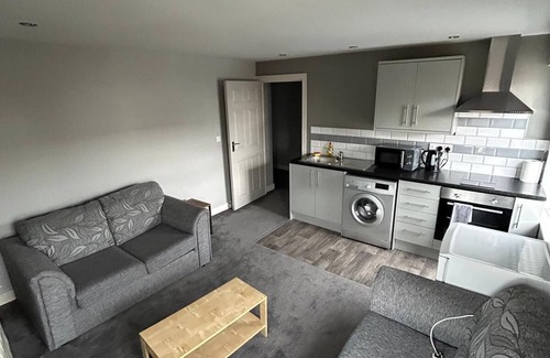 Doncaster Apartment | Cosy Flat In Doncaster, Next to City Centre